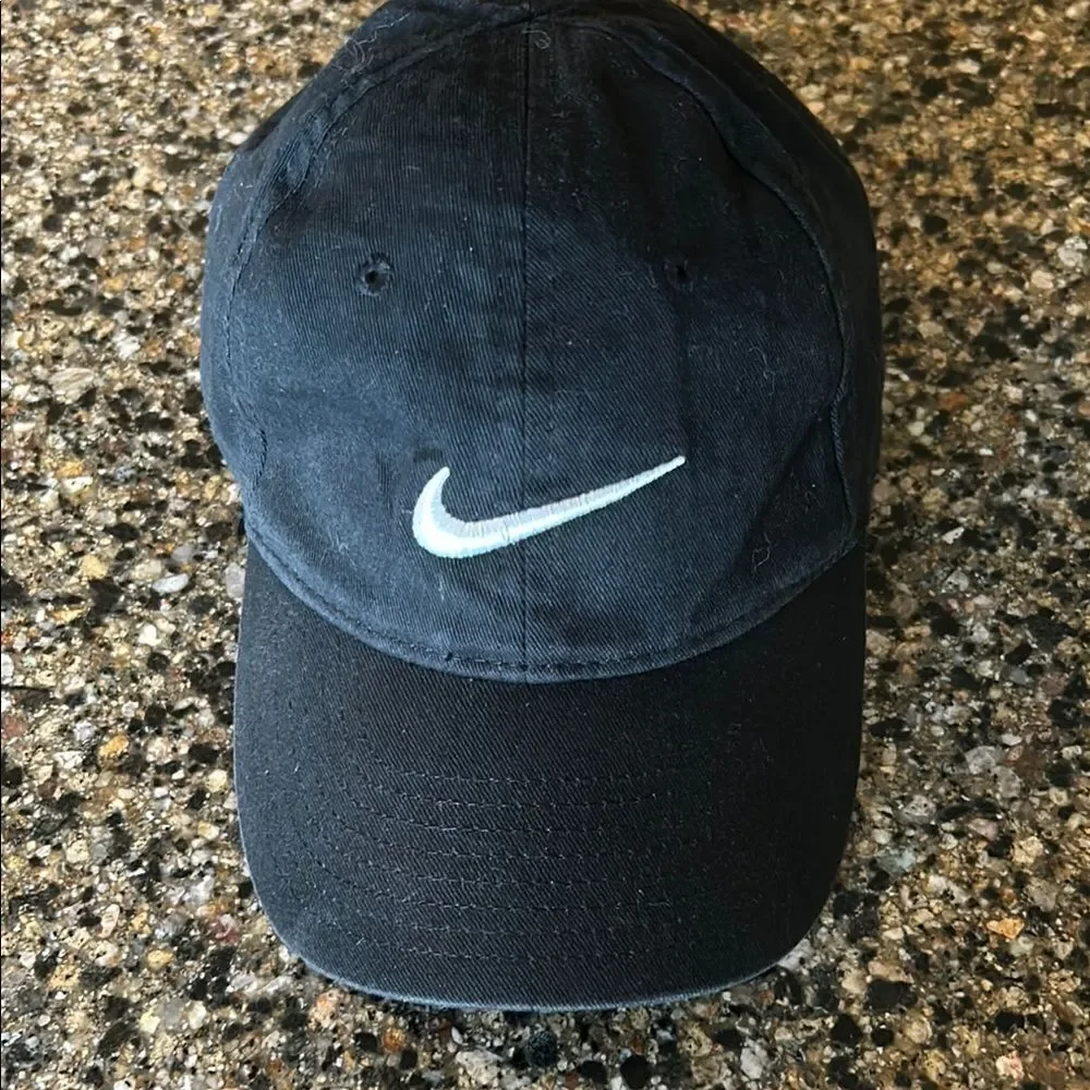 NEW Boys Nike Black Classic Hat with Iconic Swoosh